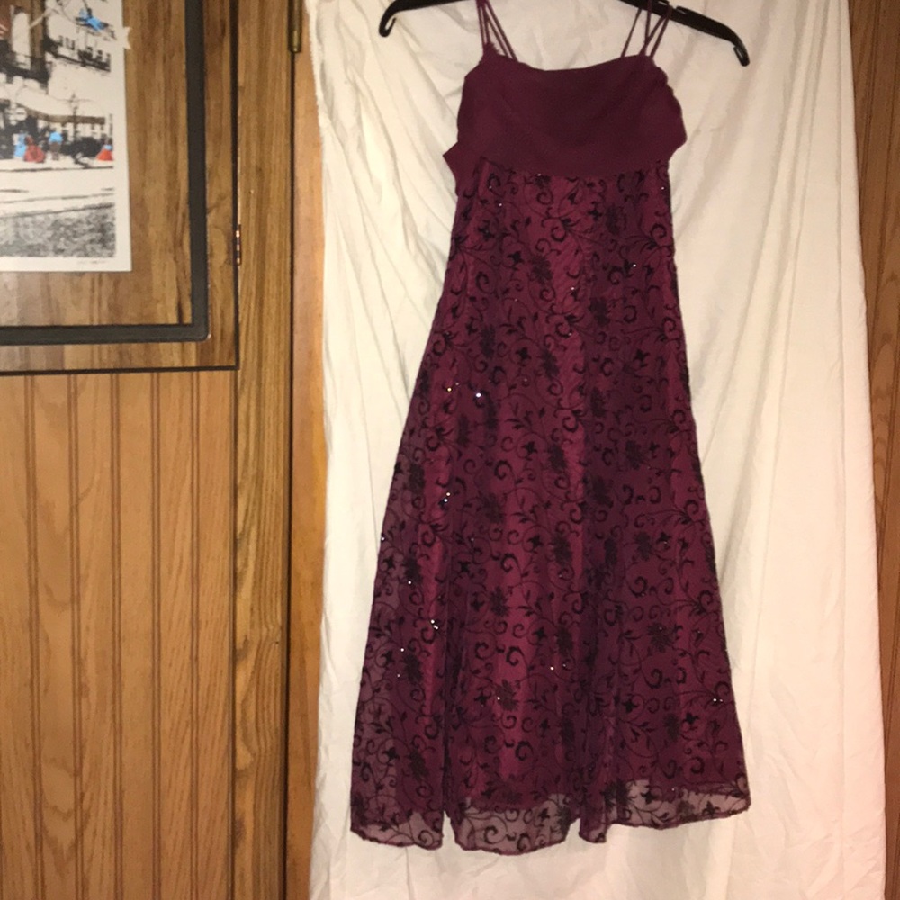 Only worn once children’s dress